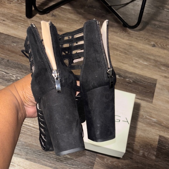 Franco Sarto Black and Tan Strappy Sandals - Picture 10 of 15